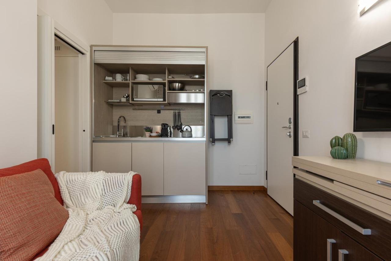 Beplace Apartments In Missori Milan Bagian luar foto