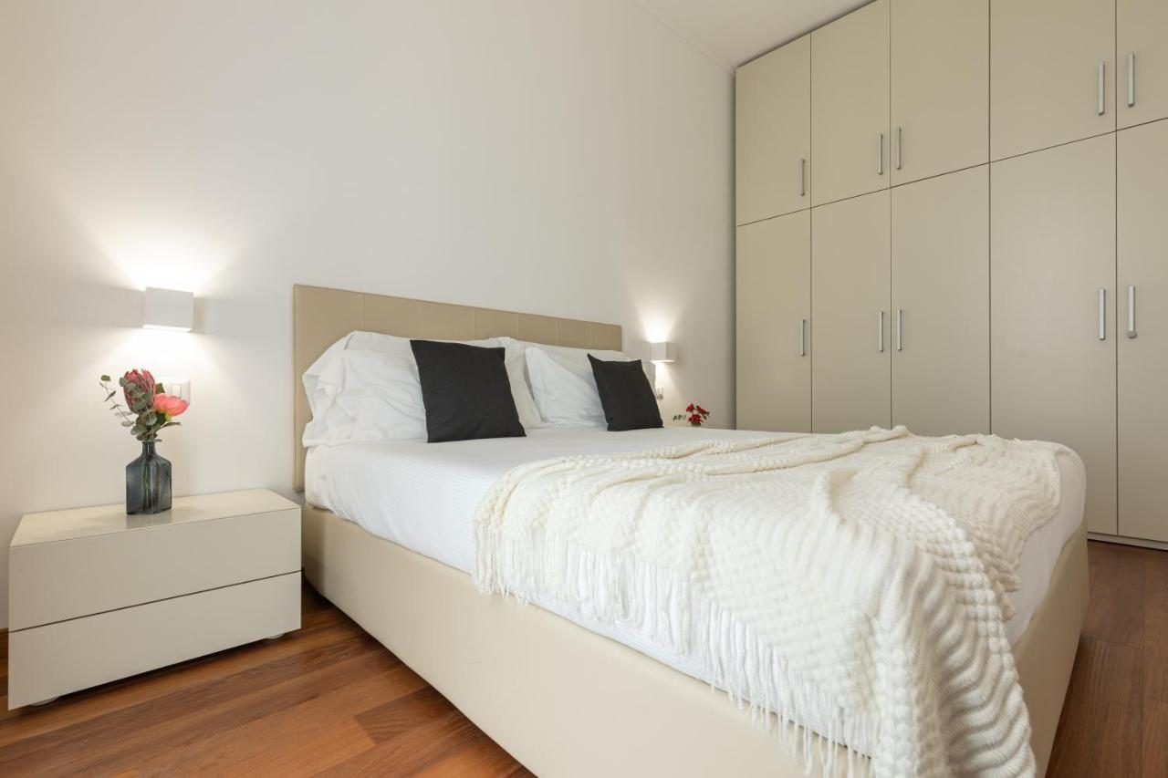 Beplace Apartments In Missori Milan Bagian luar foto